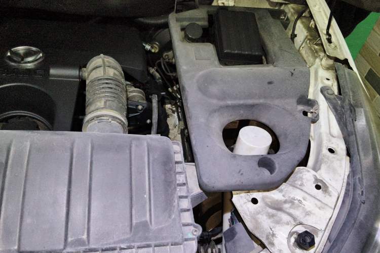 Used HYOSOW S2 2014 1.5L Manual Comfort Version China IV Emission Standard Engine Bay Left
