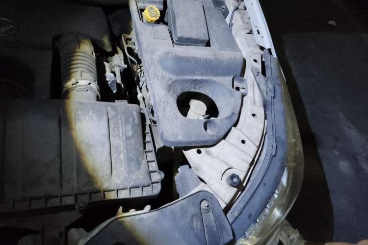 Used HYOSOW S2 2014 1.5L Manual Base Version China IV Engine Bay Left