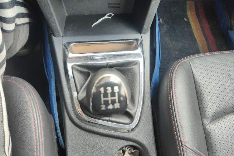 Used HYOSOW S2 2014 1.5L Manual Luxury Edition China IV Gear Lever