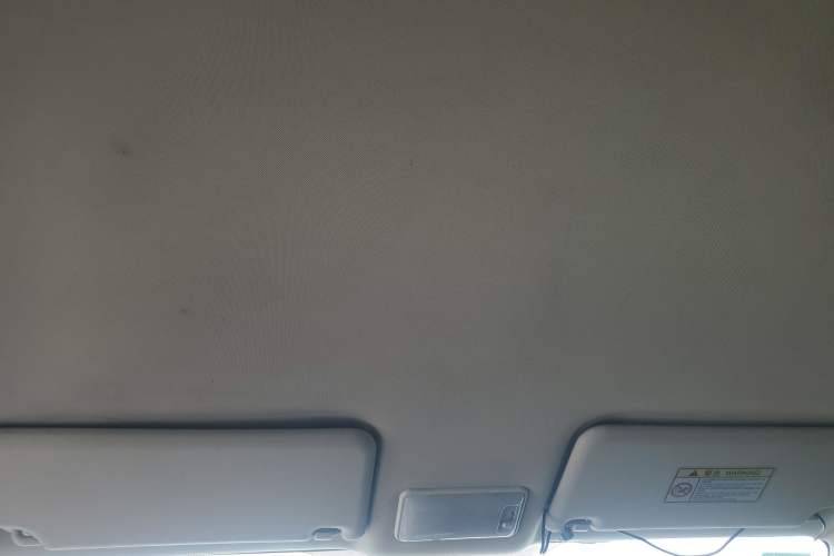 Used HYOSOW S2 2014 1.5L Manual Comfort Version China IV Emission Standard Headliner
