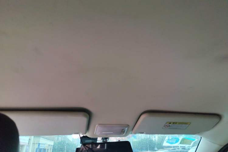Used HYOSOW S2 2014 1.5L Manual Comfort Version China IV Emission Standard Headliner