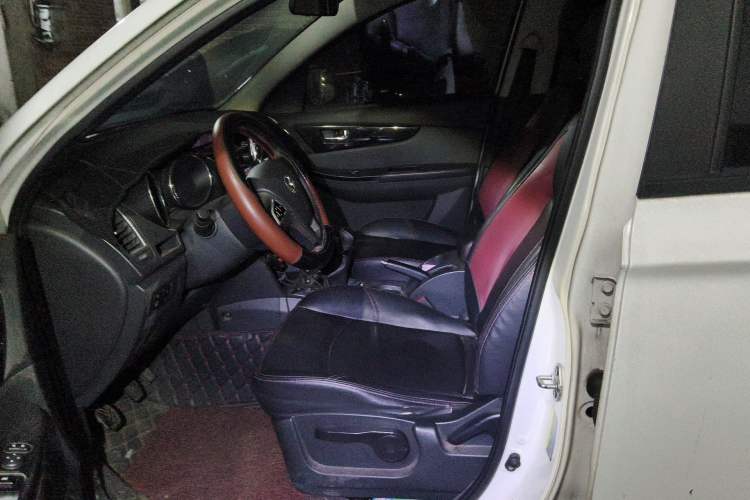 Used HYOSOW S2 2014 1.5L Manual Comfort Version China IV Emission Standard Left Front Seat