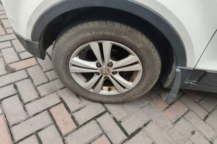 Used HYOSOW S2 2014 1.5L Manual Comfort Version China IV Emission Standard Left Front Wheel Hub