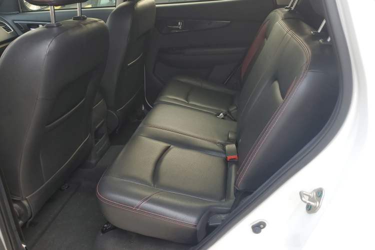 Used HYOSOW S2 2014 1.5L Manual Comfort Version China IV Emission Standard Left Rear Seat