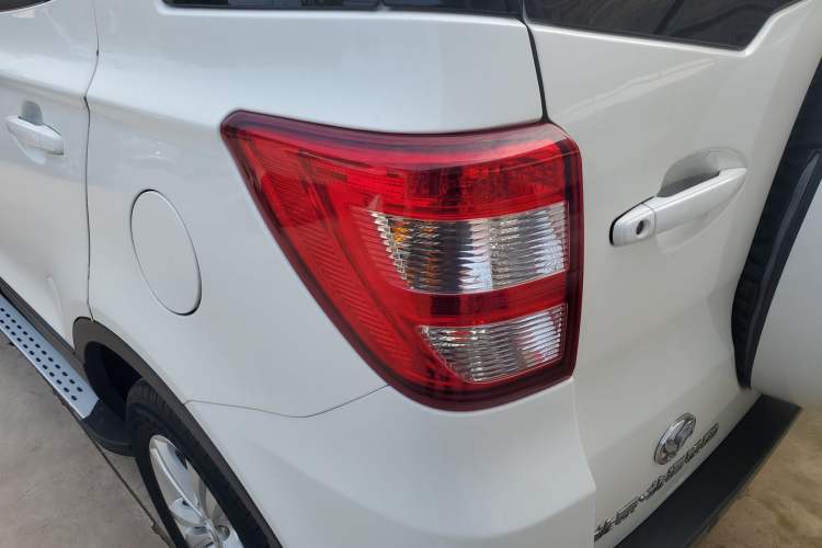 Used HYOSOW S2 2014 1.5L Manual Comfort Version China IV Emission Standard Left Rear Taillight