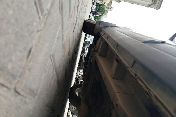Used HYOSOW S2 2014 1.5L Manual Comfort Version China IV Emission Standard Left Side Sill