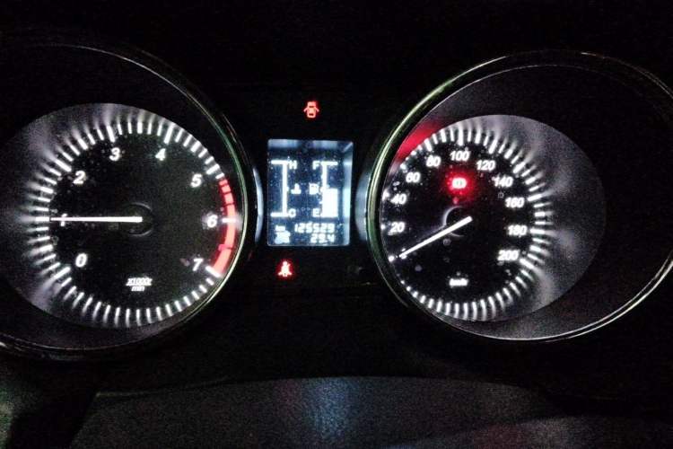 Used HYOSOW S2 2014 1.5L Manual Comfort Version China IV Emission Standard Odometer Close Up