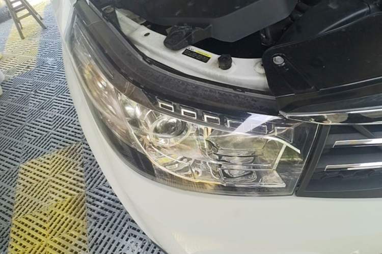Used HYOSOW S2 2014 1.5L Manual Comfort Version China IV Emission Standard Right Front Headlight