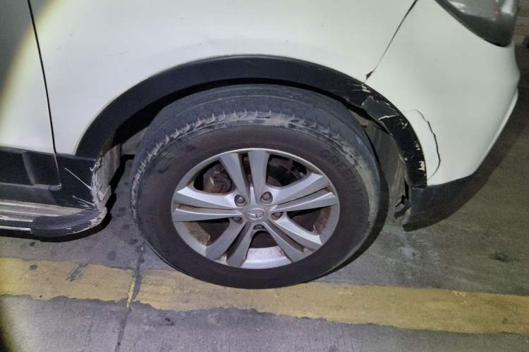 Used HYOSOW S2 2014 1.5L Manual Comfort Version China IV Emission Standard Right Front Wheel Hub