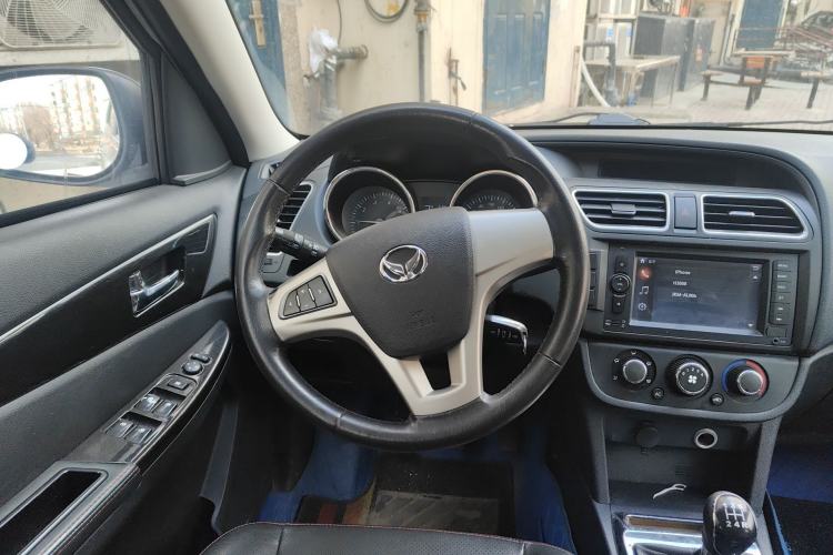 Used HYOSOW S2 2014 1.5L Manual Luxury Edition China IV Steering Wheel