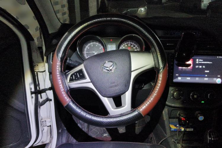 Used HYOSOW S2 2014 1.5L Manual Comfort Version China IV Emission Standard Steering Wheel