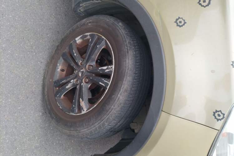 Used HYOSOW S2 2014 1.5L Manual Comfort Version China IV Emission Standard Right Front Wheel Hub