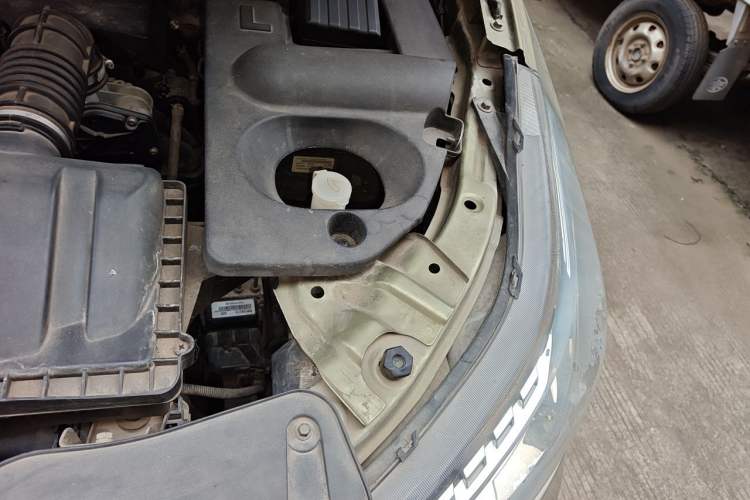 Used HYOSOW S2 2015 1.5L Manual Luxury Edition China IV Engine Bay Left