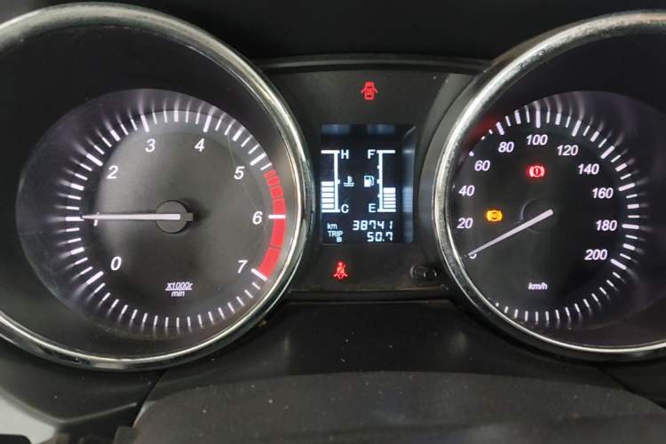 Used HYOSOW S2 2015 1.5L Manual Luxury Edition China IV Odometer Close Up