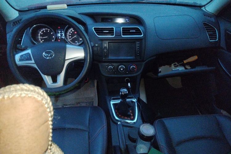 Used HYOSOW S2 2015 1.5L Manual Luxury Edition China IV Center Console