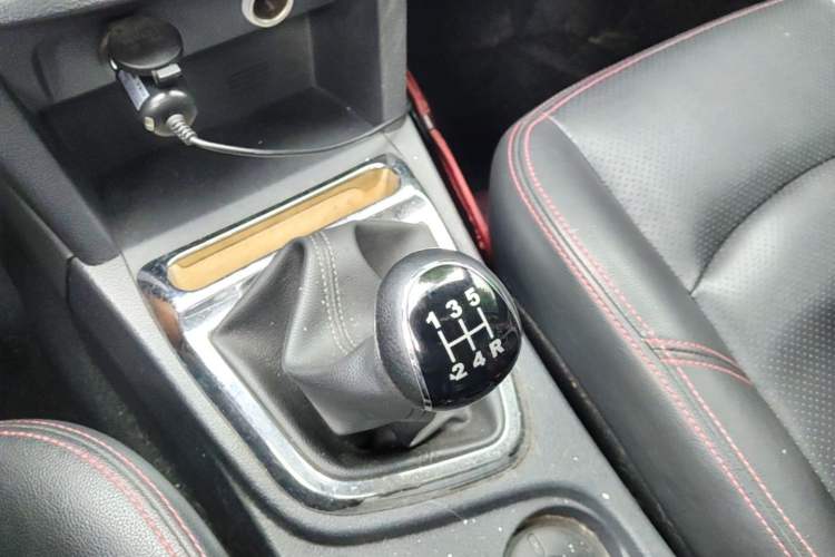 Used HYOSOW S2 2015 1.5L Manual Luxury Model China V Standard Gear Lever