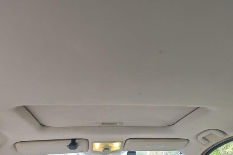 Used HYOSOW S2 2015 1.5L Manual Base Version China V Headliner