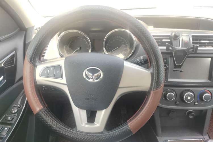 Used HYOSOW S2 2015 1.5L Manual Luxury Edition China IV Interior 2
