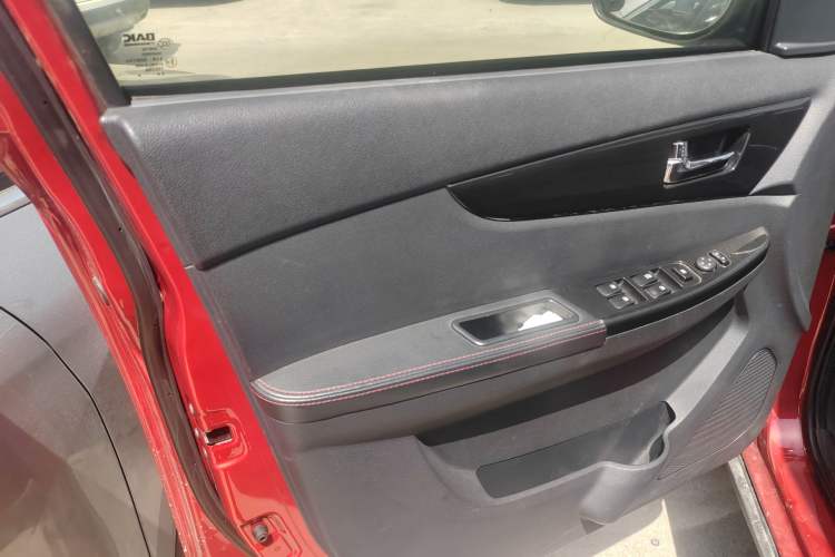 Used HYOSOW S2 2015 1.5L Manual Luxury Edition China IV Interior 9