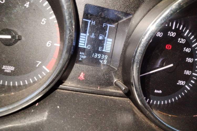 Used HYOSOW S2 2015 1.5L Manual Luxury Edition China IV Odometer Close Up