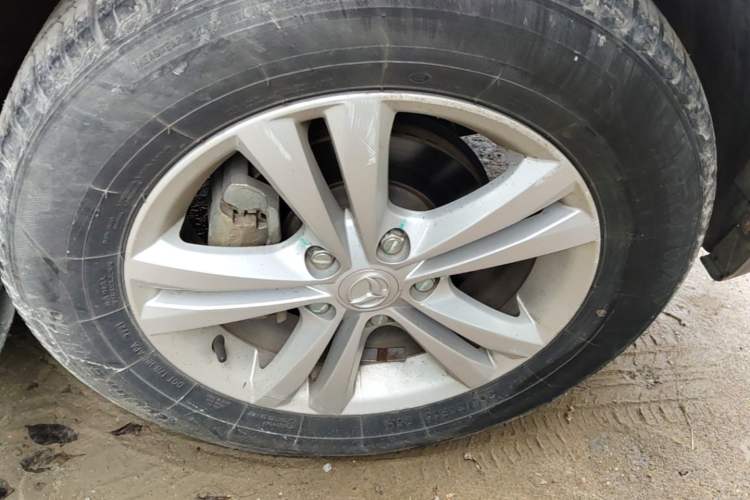 Used HYOSOW S2 2015 1.5L Manual Luxury Model China V Standard Right Front Wheel Hub