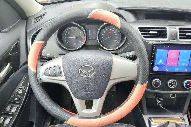 Used HYOSOW S2 2015 1.5L Manual Luxury Model China V Standard Steering Wheel
