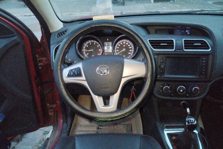 Used HYOSOW S2 2015 1.5L Manual Luxury Edition China IV Steering Wheel