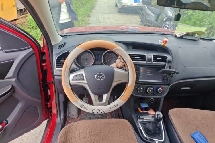 Used HYOSOW S2 2015 1.5L Manual Base Version China V Steering Wheel