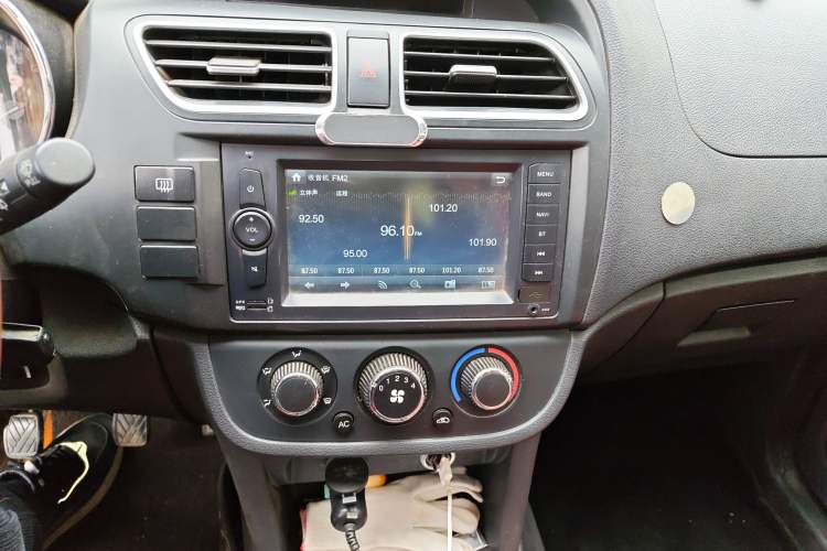 Used HYOSOW S2 2015 1.5L Manual Luxury Edition China IV Audio And AC Panel