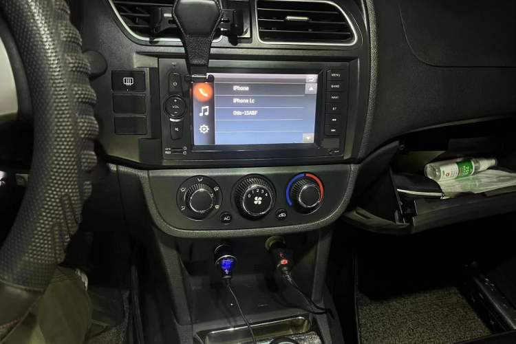Used HYOSOW S2 2015 1.5L Manual Luxury Edition China IV Audio And AC Panel