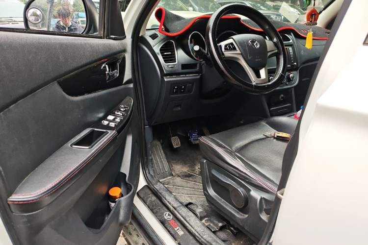 Used HYOSOW S2 2015 1.5L Manual Luxury Edition China IV Driver Seat