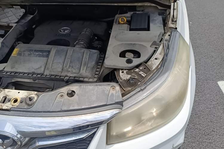 Used HYOSOW S2  Engine Bay Left