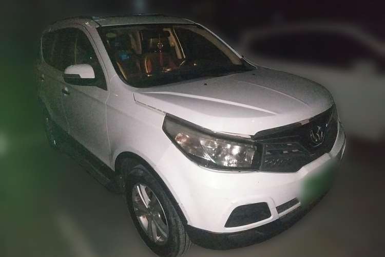 Used HYOSOW S2 2015 1.5L Manual Luxury Edition China IV Front Right 45 Deg