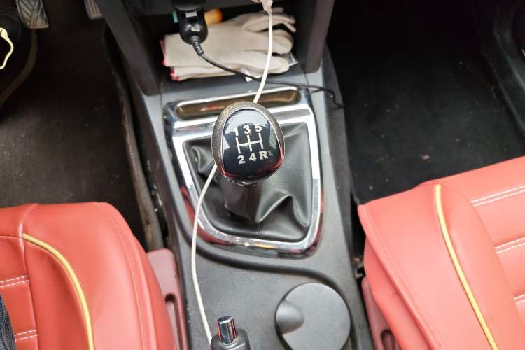 Used HYOSOW S2 2015 1.5L Manual Luxury Edition China IV Gear Lever