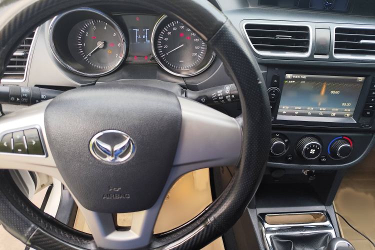 Used HYOSOW S2 2015 1.5L Manual Luxury Edition China IV Interior 1