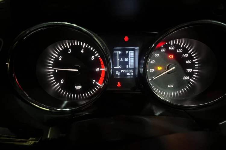 Used HYOSOW S2 2015 1.5L Manual Luxury Edition China IV Odometer Close Up
