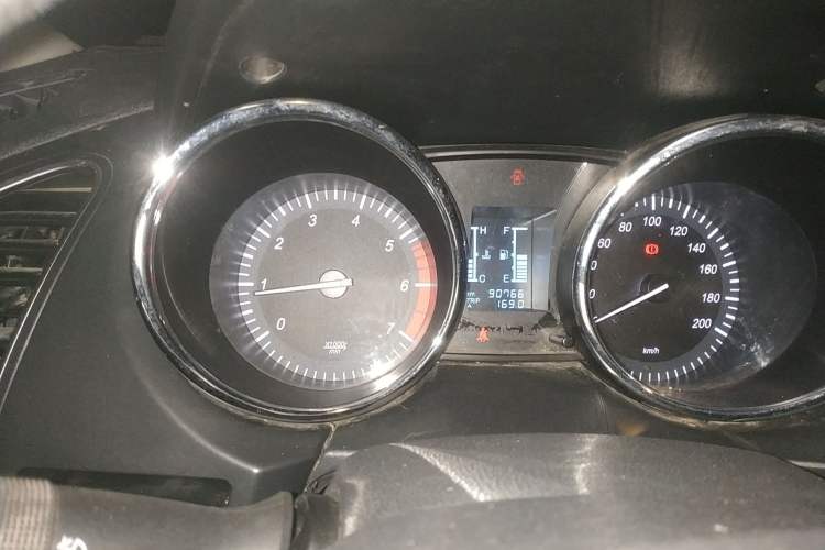 Used HYOSOW S2 2015 1.5L Manual Luxury Edition China IV Odometer Close Up