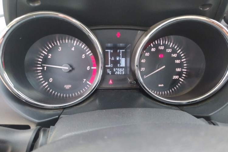 Used HYOSOW S2 2015 1.5L Manual Luxury Edition China IV Odometer Close Up