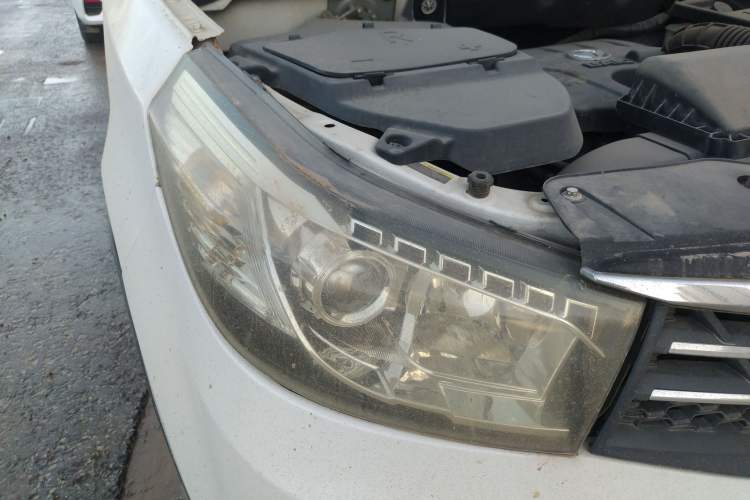 Used HYOSOW S2 2015 1.5L Manual Luxury Edition China IV Right Front Headlight