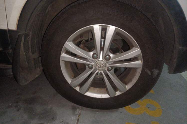 Used HYOSOW S2 2015 1.5L Manual Luxury Edition China IV Right Front Wheel Hub