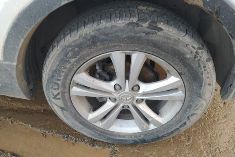 Used HYOSOW S2 2015 1.5L Manual Luxury Edition China IV Right Front Wheel Hub