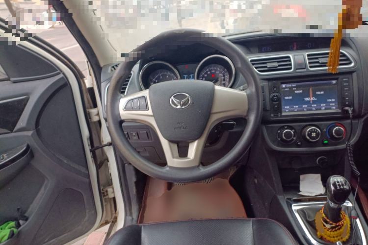 Used HYOSOW S2 2015 1.5L Manual Comfort Version China V Steering Wheel