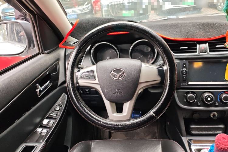 Used HYOSOW S2 2015 1.5L Manual Luxury Edition China IV Steering Wheel