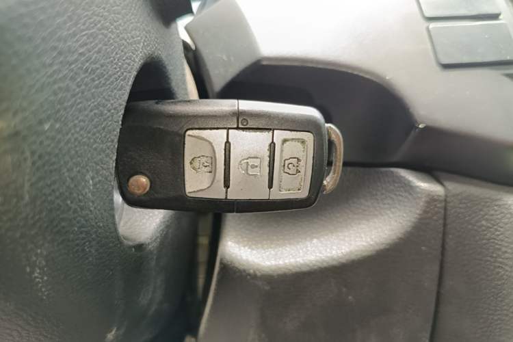 Used HYOSOW S2  Vehicle Key