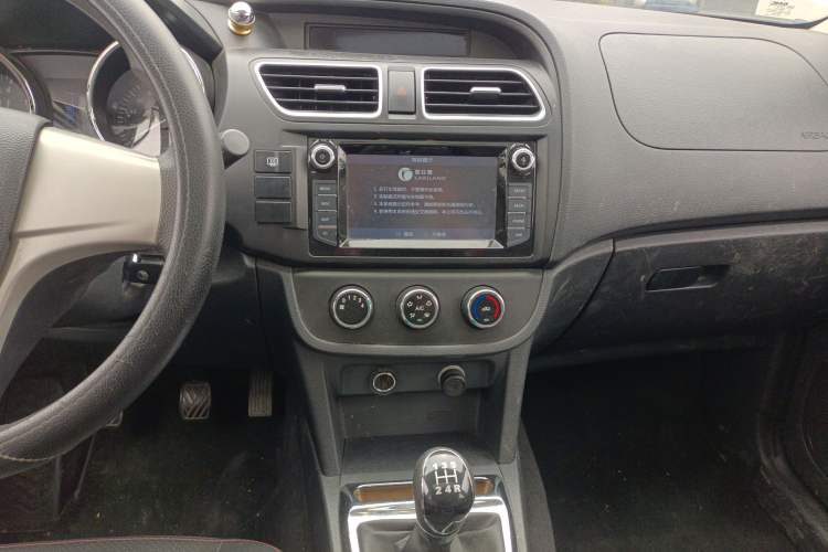 Used HYOSOW S2 2016 1.5L Manual Luxury Model China V Standard Audio And AC Panel