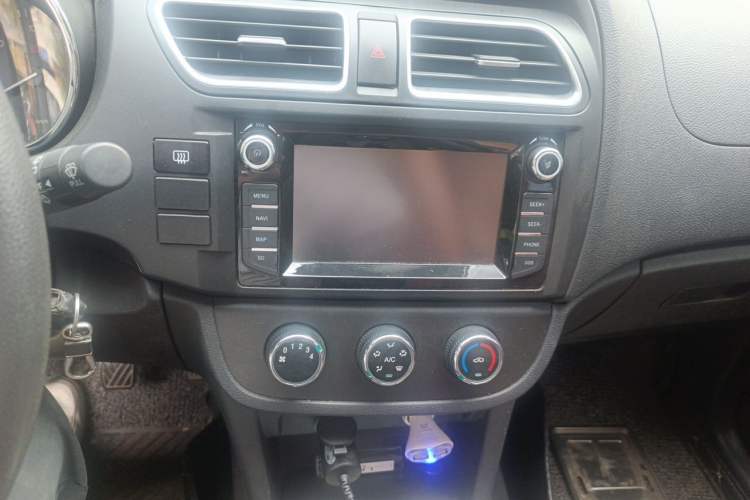 Used HYOSOW S2 2016 1.5L Manual Luxury Model China V Standard Audio And AC Panel