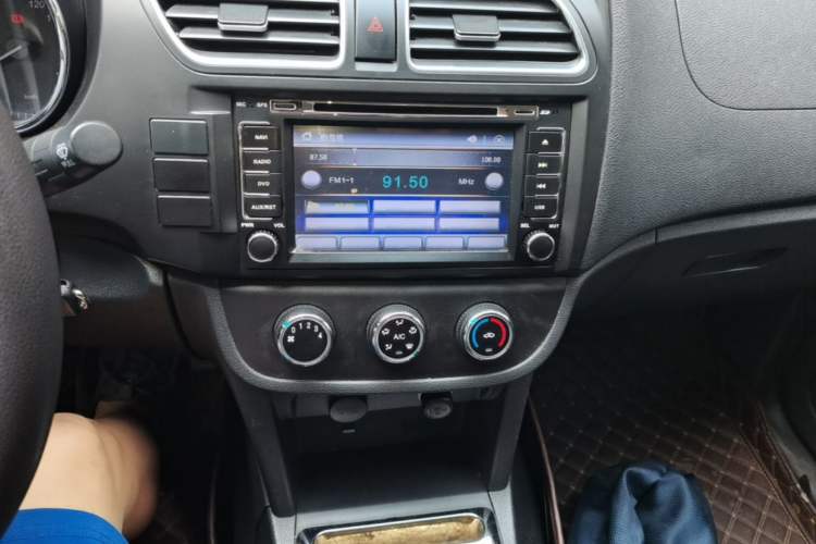 Used HYOSOW S2 2016 1.5L Manual Entrepreneurial Edition China IV Audio And AC Panel