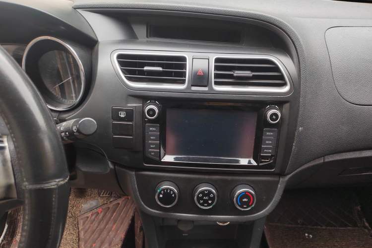 Used HYOSOW S2 2016 1.5L Manual Luxury Edition China IV Audio And AC Panel