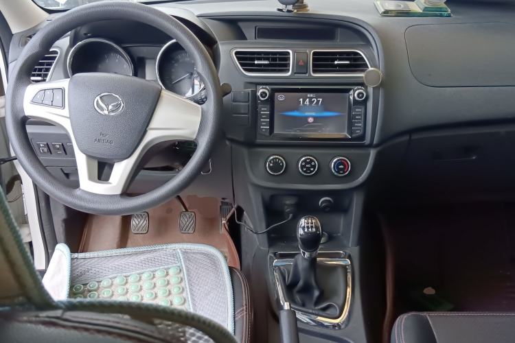 Used HYOSOW S2 2016 1.5L Manual Luxury Edition China IV Center Console