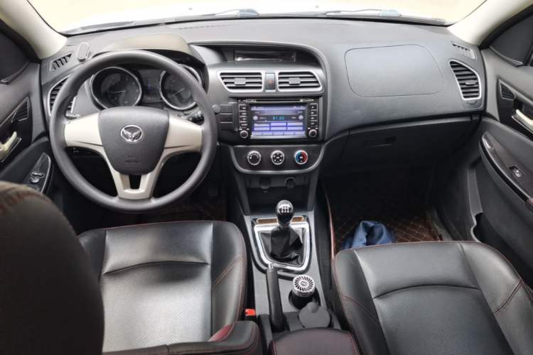 Used HYOSOW S2 2016 1.5L Manual Entrepreneurial Edition China IV Center Console